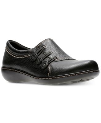 Clarks - Women's Ashland Effie Flats