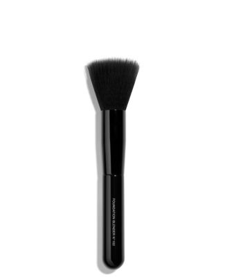 CHANEL - LES PINCEAUX DE CHANEL Foundation Blender Brush N&deg;102